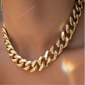 Mason & Madison Co. Chunky Gold Chain Necklace 17”